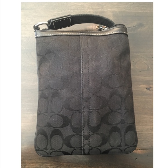 COACH Signature C Swingpack Crossbody Messenger Bag - Picture 2 of 6